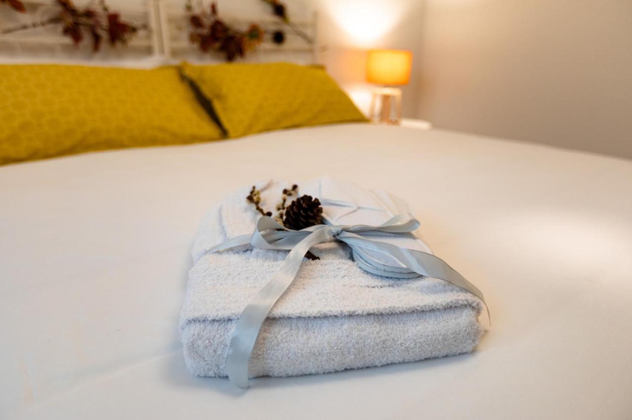 B&B Quattro Stagioni Charme And Wellness Besnate Exterior photo