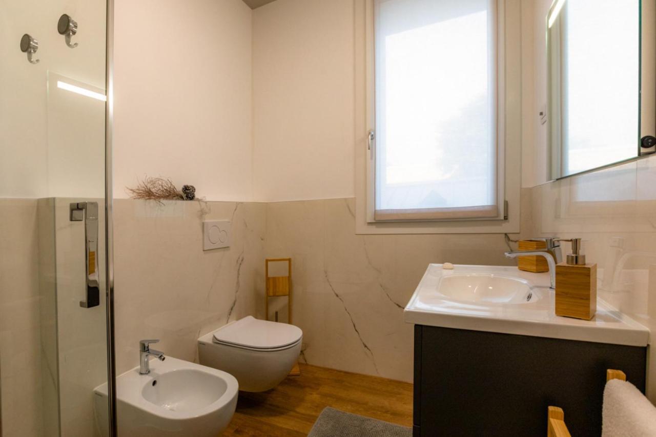B&B Quattro Stagioni Charme And Wellness Besnate Exterior photo