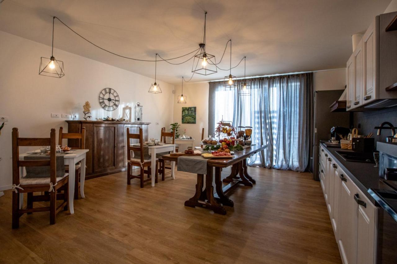 B&B Quattro Stagioni Charme And Wellness Besnate Exterior photo